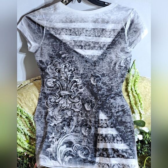 Graphic Tee California Blue  EUC - Picture 6 of 9